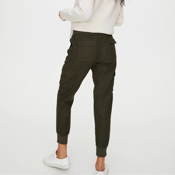 Aritzia NWT Community Cebu Pant Lightweight Olive Cargo Joggers - Picture 2 of 5